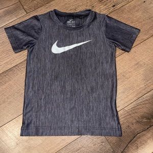 Nike Boys Shirt (4t)